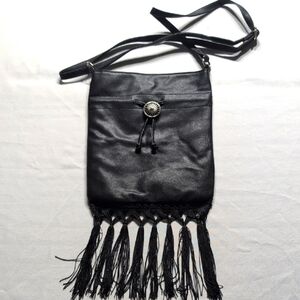 T-shirt & Jeans Elegant Black Fringe Crossbody Bag